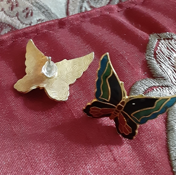 HOST PICK Vintage butterfly Floral studed earring - Picture 3 of 11